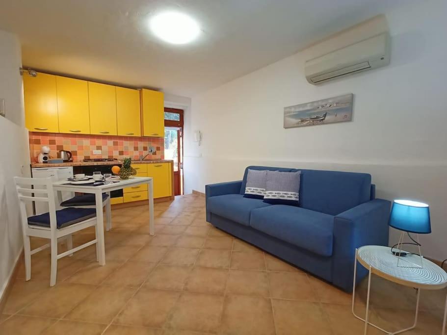 Апартаменты Monolocale A Due Passi Dal Mare Ольбия Экстерьер фото